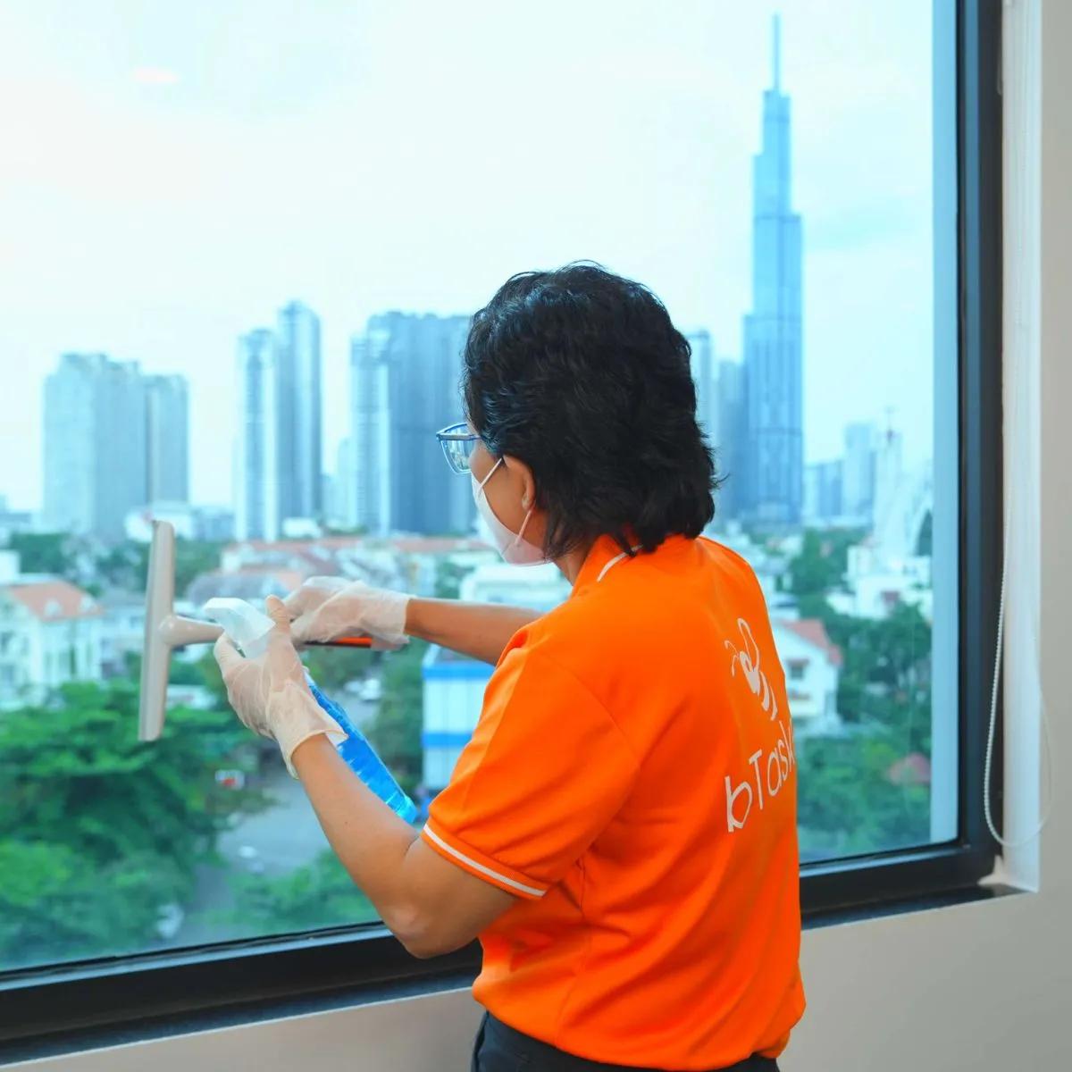 Apakah Perbezaan Perkhidmatan Pembersihan Pejabat Berbanding Pembersihan Biasa?